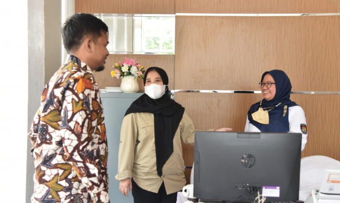 Cek 'Helpdesk' Sipol KPU, Lolly Ungkap Bawaslu Lakukan Pengawasan Melekat