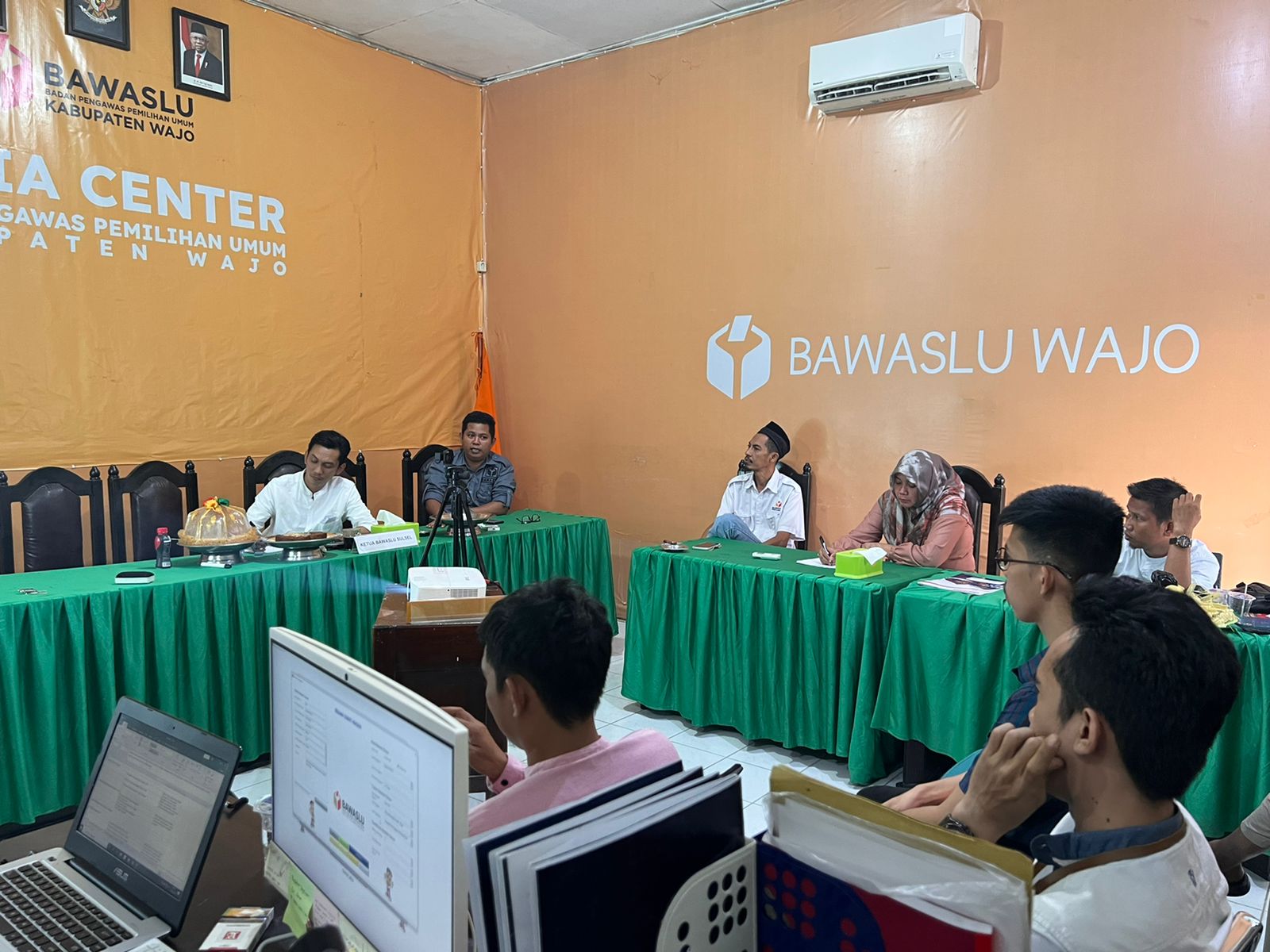 Maksimalkan Persiapan Pemilu 2024, Bawaslu Wajo Gelar Diskusi Internal Pengelolaan Arsip dan Persuratan