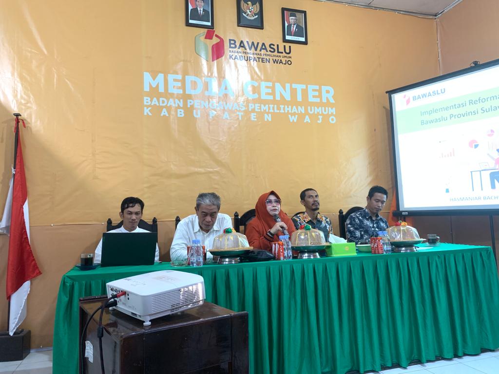 Tingkatkan Pelayanan Reformasi Birokrasi, Hasmaniar Beri Arahan Di Bawaslu Wajo