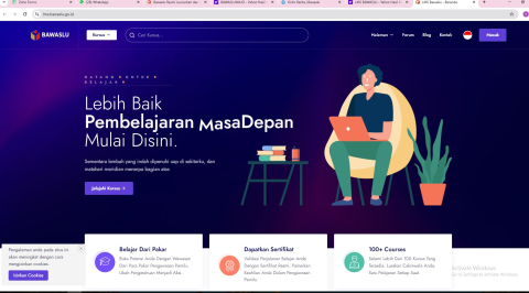Tampilan utama website Learning Management System (LMS) Bawaslu
