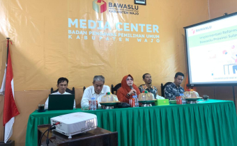 Tingkatkan Pelayanan Reformasi Birokrasi, Hasmaniar Beri Arahan Di Bawaslu Wajo