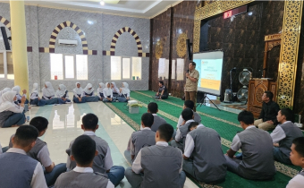 Bawaslu Wajo Sasar Pemilih Pemula, Gelar Konsolidasi Demokrasi di SMA 7 Wajo